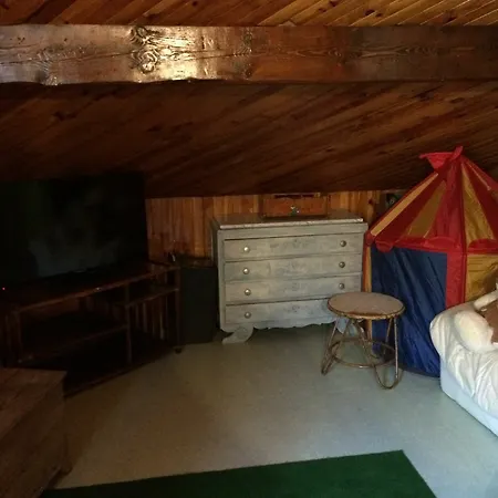 בית נופש De L'ours *